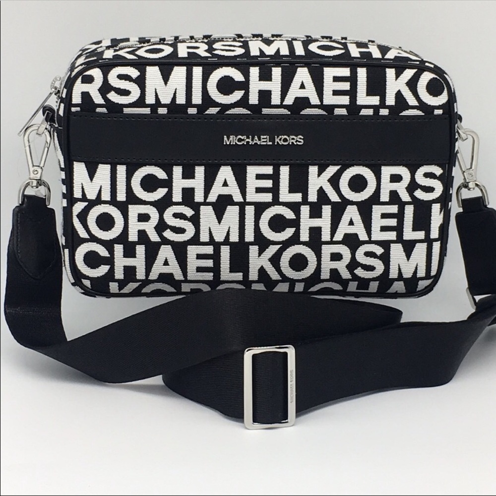 MICHAEL KORS KENLY LG POCKET XBODY BLACK MULTI